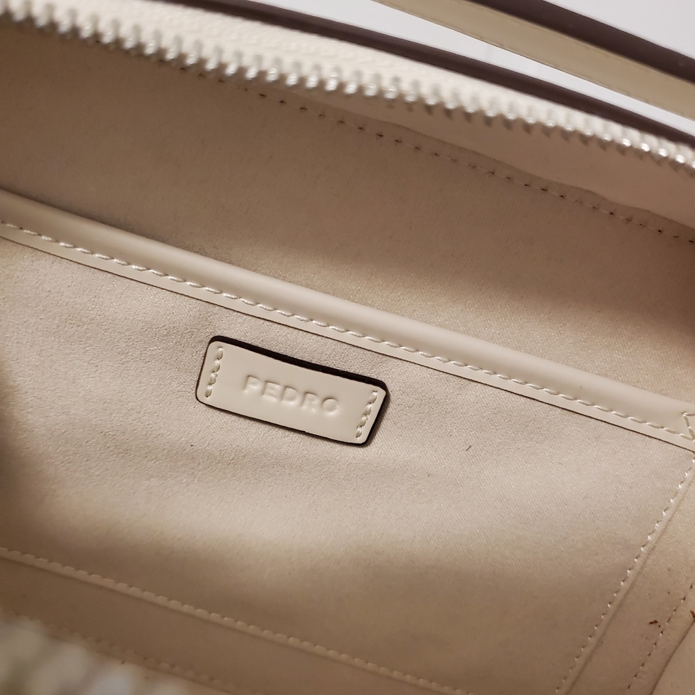EC PEDRO IVORY WHITE CROSSBODY BAG, SLEEK, STYLISH, MODERN - Picture 4 of 13